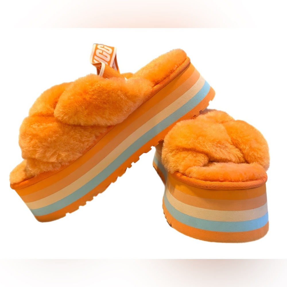 UGG Disco Knot Slide Platform Slippers, Women’s Size 9 (Orange)